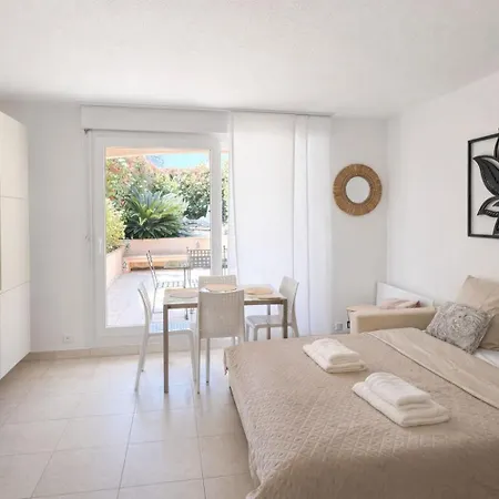 Cap Et Soleil Peaceful Private Garden, 2 Terraces, Pool, Garage, 5 Min Walk To Semesterbostad Antibes
