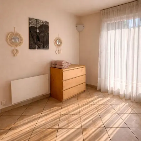 Cap Et Soleil Peaceful Private Garden, 2 Terraces, Pool, Garage, 5 Min Walk To Semesterbostad