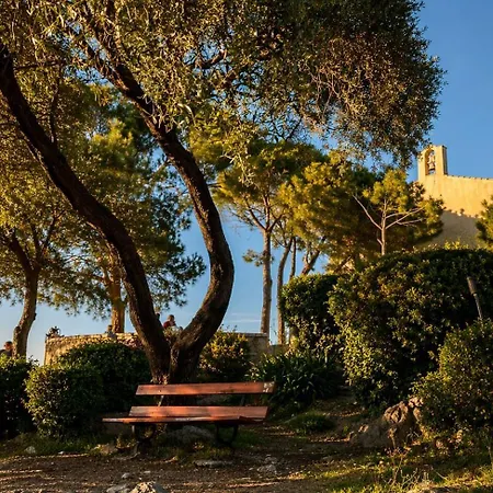 Cap Et Soleil Peaceful Private Garden, 2 Terraces, Pool, Garage, 5 Min Walk To Semesterbostad