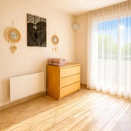 Cap Et Soleil Peaceful Garden, 2 Terraces, Pool, Garage, 5 Min Walk To Antibes